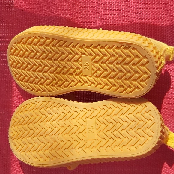 Toddler canvas high-top runners - Picture 4 of 4